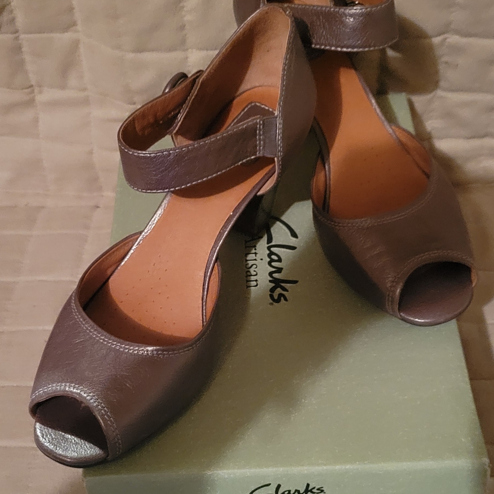 Clarks Women's Grey Metallic Peep Toe Heels